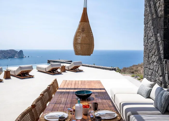 Willa Acrodise Estate