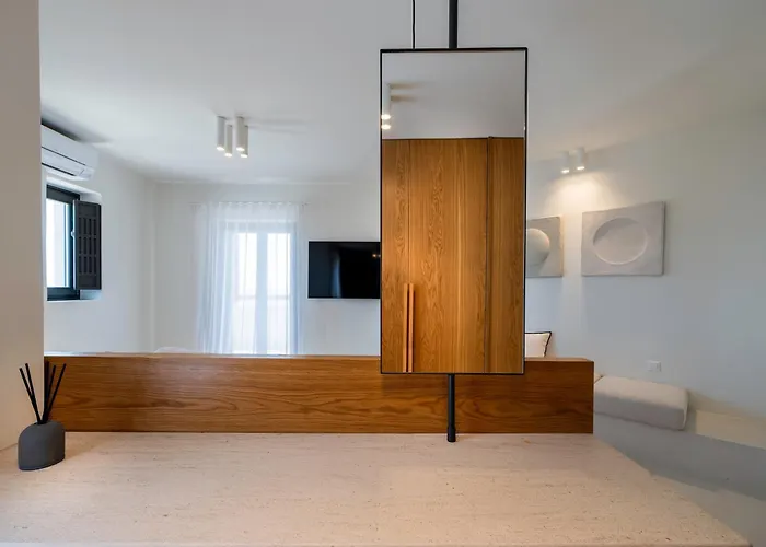 Acrodise Estate Willa