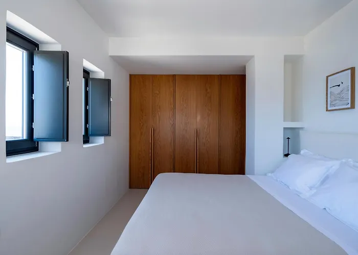 Acrodise Estate Willa